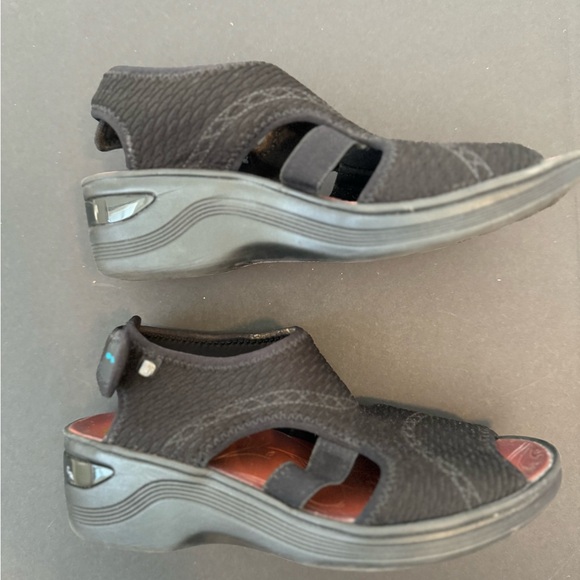 Bzees sandals, size 9 - Picture 5 of 7